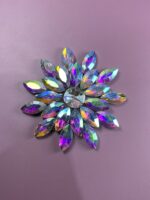 Exquisite flower-shaped brooches - Image 2