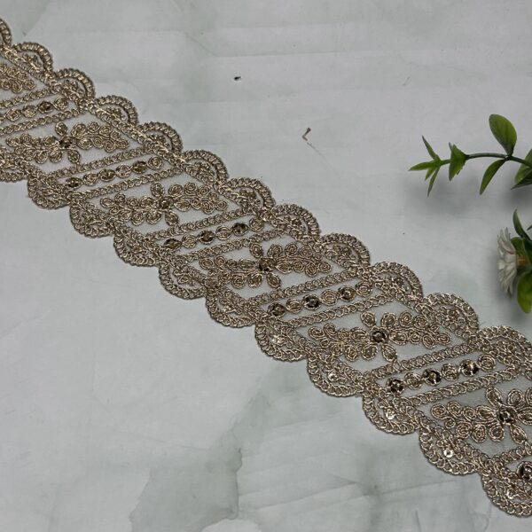 Premium Antique Gold Floral Scalloped Zari Lace